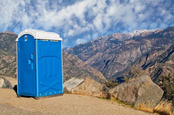 Best Portable toilet rental cost  in Bakersfield Country Clu, CA