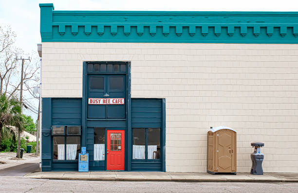 Best Porta potty delivery and setup  in Bakersfield Country Clu, CA