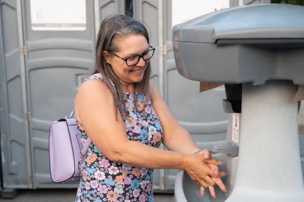 Best Portable sink rental  in Bakersfield Country Clu, CA